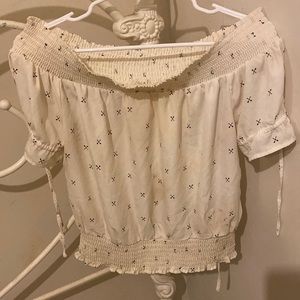 Womens off the shoulder top size medium